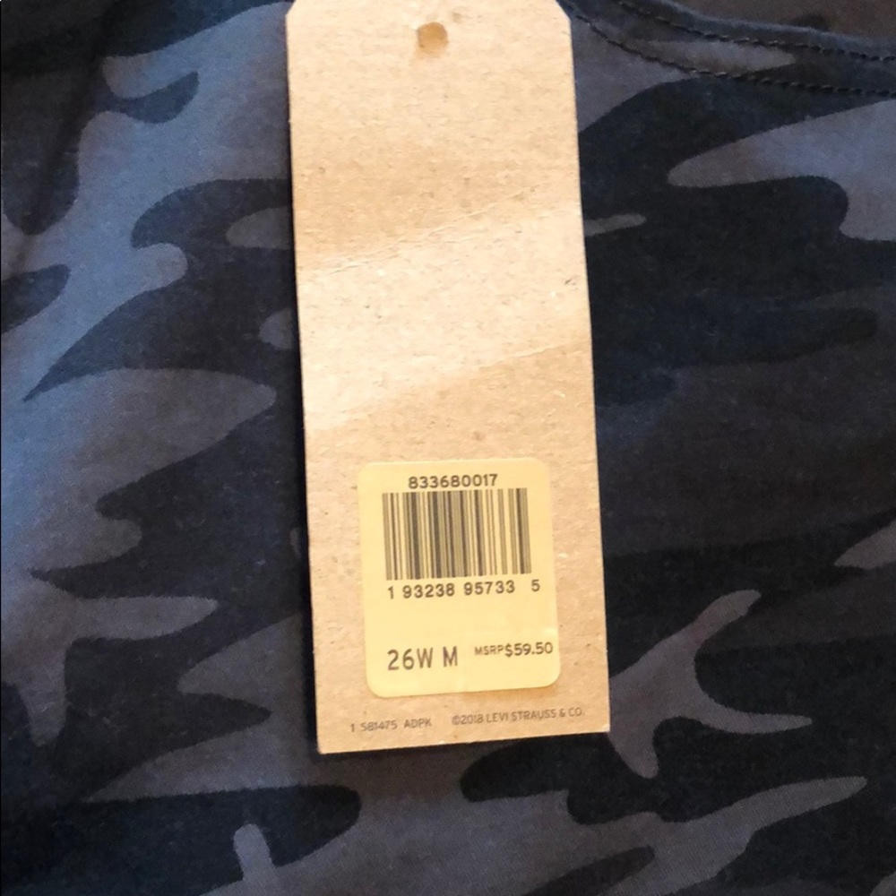 🆕Levi's Plus 721 High-Rise Skinny Black Camo 26W - Picture 4 of 13